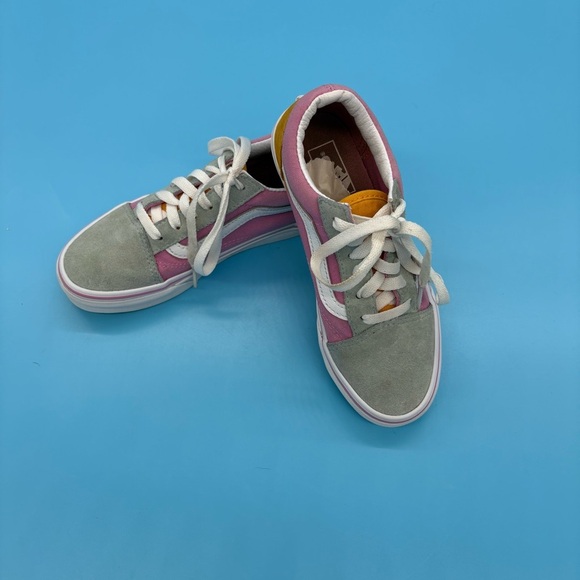 Van’s Color Block Suede Toe Pink and Gray Sneakers Kids Size 2.5 - Picture 1 of 9